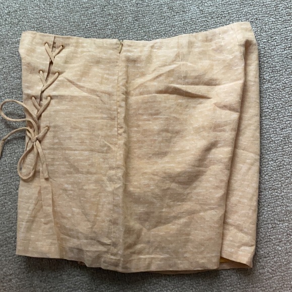 Shorts - Picture 3 of 3